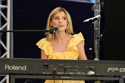 Madlen Rausch live beim Hit auf Hit - Die Schlager Show Open Air auf der Waldb?hne. Jonsdorf, 21.07.2024 *** Madlen Raus-stock-foto