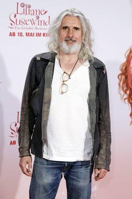 Joachim Masannek bei der Premiere des Kinofilms Liliane Susewind - Ein tierisches Abenteuer im Cinedom. K?ln, 06.05.201-stock-foto