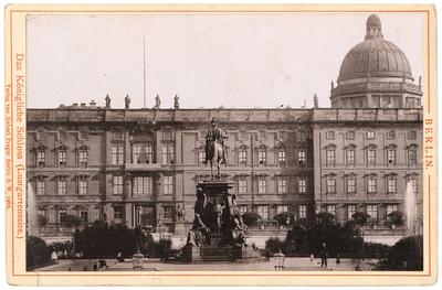 Unknown photographer, Berlin city palace (without dat.): Lustgartenite. Photo, 11.1 x 16.9 cm (including scan edges) unb-stock-foto