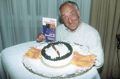 Dieter Hallervorden 10/94 pp Mann Fernsehen Film Schauspiel Komik Show Kabarett Autor Theater Halbglatze grauhaarig Pul-stock-foto