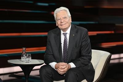 Joachim Gauck (Ex-Bundespr?sident) 07/25 her Joachim Gauck am 24. Juli 2025 in Markus Lanz , ZDF (Aufzeichnung vom 17. J-stock-foto