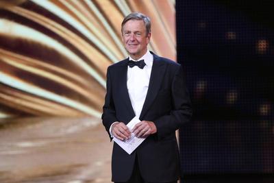 Laudator BESTER DOKUMENTARFILM Claus Kleber auf der Buehne bei der Verleihung des Deutschen Filmpreises 2019 in der Mess-stock-foto