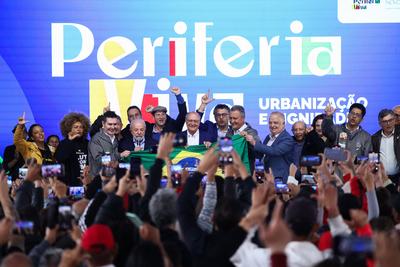President Lula participates in the announcement of the New PAC Sele??es 2025 Periferia Viva, in Osasco-stock-foto