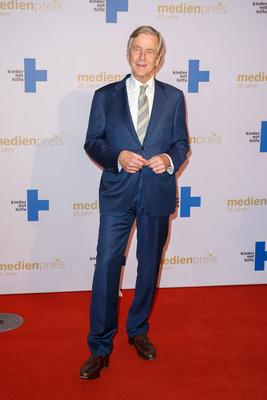Kindernothilfe Medienpreis 2023 Claus Kleber beim Kindernothilfe Medienpreis im AXICA Kongress- und Tagungszentrum am 10-stock-foto