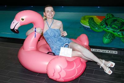 Charity Promi Swim Event 2024 zugunsten von Kindeswohl-stock-foto