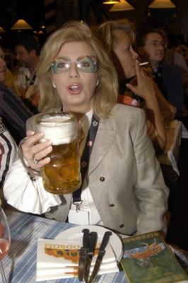 Bildnummer: 50922327  Datum: 18.09.2005  Copyright: imago/LindenthalerSchauspielerin Christiane Kr?ger (GER) anl?sslich des WIESNTREFFS auf dem M?nchner Oktoberfest , Personen , optimistisch; 2005, M?nchen, Schauspieler, Wiesentreff, Wiesntreff, Wiesn, Wies n, Wiesen,  , Bierkrug, Bierkr?ge, Ma?, Ma?krug, Ma?kr?ge, Bier, , Bierglas, Biergl?ser, Glas, Gl?ser,; , hoch, Kbdig, Einzelbild, close, Film, Kunst, Deutschland, Randbild, People / Alkohol, trinken o00 privatBildnummer 50922327 Date 18 09 2005 Copyright Imago Linden Thaler Actress Christiane Kruger ger during the WIESNTREFFS on the Munich Oktoberfest People optimistic 2005 Munich Actor Meadows meeting Oktoberfest meeting Oktoberfest Wies n Meadows Beer mug Beer mugs Mass Beer Stein Ma?kr?ge Beer Beer glass Beer glasses Glass Glasses vertical Kbdig Single Close Film Art Germany Edge image Celebrities Alcohol drink o00 private-stock-foto