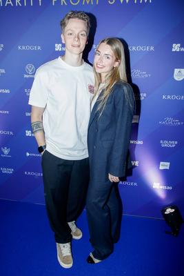 Charity Promi Swim Event 2024 zugunsten von Kindeswohl-stock-foto