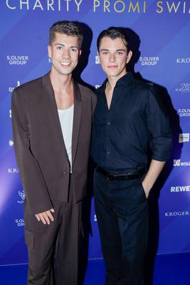 Charity Promi Swim Event 2024 zugunsten von Kindeswohl-stock-foto