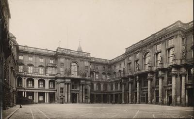 Schl?ter Andreas (1660-1714), Berlin city palace (without dat.): Inner (eastern) castle courtyard. Photo, 21.4 x 34.8 cm-stock-foto