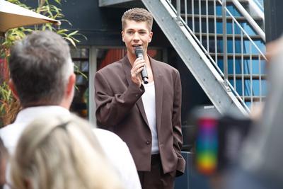 Charity Promi Swim Event 2024 zugunsten von Kindeswohl-stock-foto