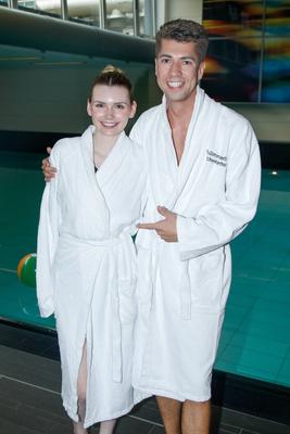 Charity Promi Swim Event 2024 zugunsten von Kindeswohl-stock-foto