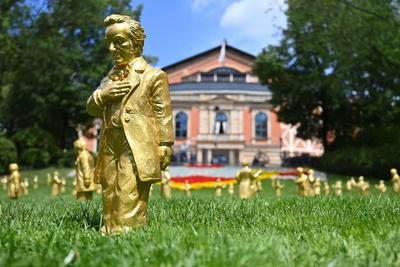 Eroeffnung Bayreuther Richard Wagner Festspiele 2025 / Roter Teppich-stock-foto