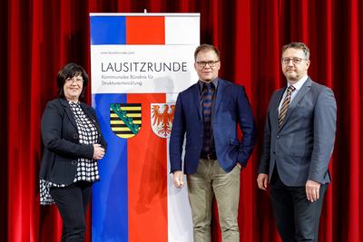 Carsten Schneider besucht Lausitzrunde in Spremberg DEU/Deutschland/Brandneburg/Spremberg, 24.11.2023, Grosse Lausitzrun-stock-foto