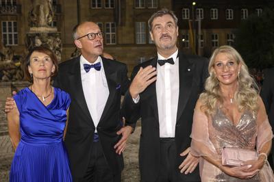 Friedrich Merz mit Ehefrau Charlotte Merz, Markus S?der mit Ehefrau Karin Baum?ller-S?der-stock-foto