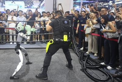 Unitree Boxing Robot at 2025 WAIC in Shanghai-stock-foto