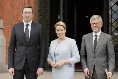 News Bilder des Tages Oleksij Tschernyschow, Minister f?r die Entwicklung von Gemeinden und Territorien der Ukraine, Reg-stock-foto