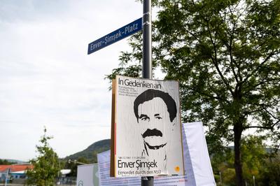 Einweihung Enver-Simsek-Platz in Jena Winzerla am 19.9.2020. Im Gedenken an Enver Simsek und alle anderen Opfer erh?lt-stock-foto