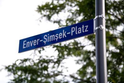 Einweihung Enver-Simsek-Platz in Jena Winzerla am 19.9.2020. Im Gedenken an Enver Simsek und alle anderen Opfer erh?lt-stock-foto