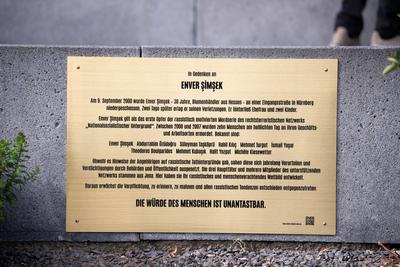 Einweihung Enver-Simsek-Platz in Jena Winzerla am 19.9.2020. Im Gedenken an Enver Simsek und alle anderen Opfer erh?lt-stock-foto
