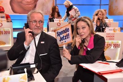 Schauspieler Harald Krassnitzer und Ann-Kathrin Kramer posiert am 22.11.2018 in H?rth bei K?ln beim 23. RTL Spendenmara-stock-foto