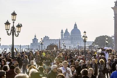 Italien Italy Venedig Venice 01 03 2019 Venedig lockt j?hrlich Millionen von Touristen in die L-stock-foto