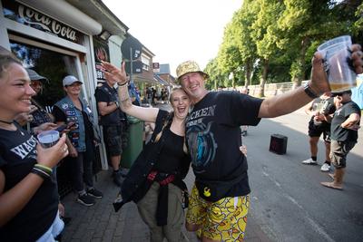 Wacken Montag Fans erobern das Dorf-stock-foto