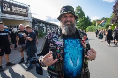 Wacken Montag Fans erobern das Dorf-stock-foto