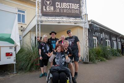 Wacken Montag Fans erobern das Dorf-stock-foto