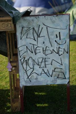 Punker, ,20240810, ferieninsel Sylt, Punker Treffen in Tinnum *** punker, ,20240810, vacation island Sylt, punk meeting-stock-foto