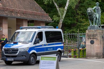 Tiergarten N?rnberg bleibt geschlossen ? Demonstration wegen m?glicher Pavian-T?tung, N?rnberg, 29.07.2025-stock-foto