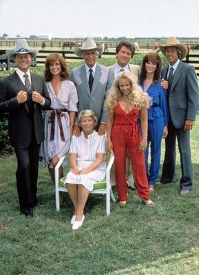 DALLAS / Familientreffen USA 1978 / J.R. Ewing (LARRY HAGMANN), Sue Ellen Ewing (LINDA GRAY), Jock Ewing (JIM DAVIS), B-stock-foto