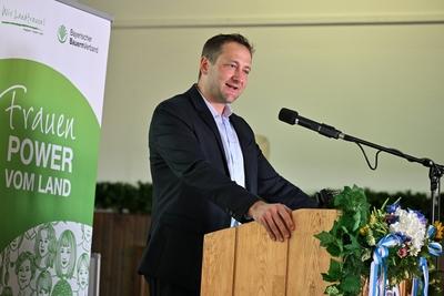 Pichelsteinerfest Regen 2025-stock-foto