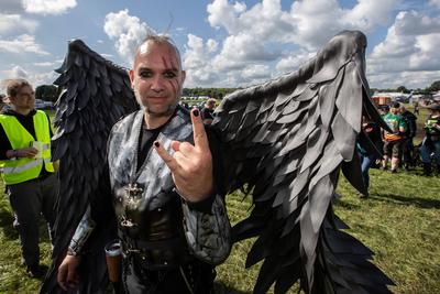 Wacken 2025 Fans trotzem dem angesagten Regen-stock-foto