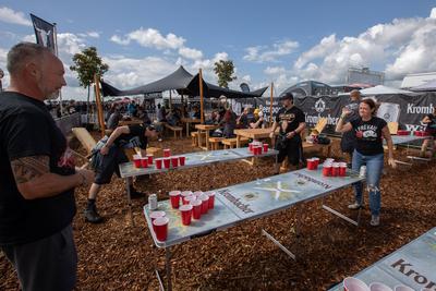 Wacken 2025 Fans trotzem dem angesagten Regen-stock-foto