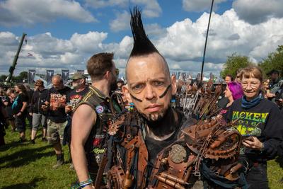 Wacken 2025 Fans trotzem dem angesagten Regen-stock-foto