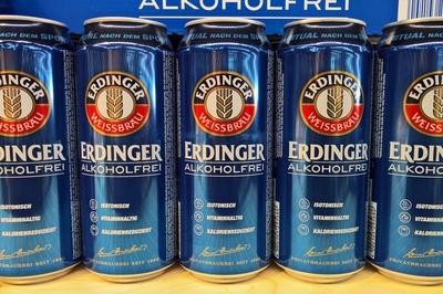 Erdinger Weissbr?u ist eine Brauerei in Erding. Bekanntestes Produkt ist das Weissbier. Mit einem j?hrlichen Ausstoss vo-stock-photo