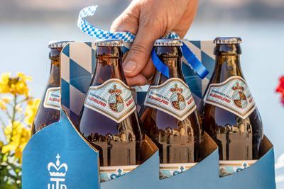 Tegernseer Hell Alkoholfrei, neues sehr gefragtes Bier des Brauhauses Tegernsee, Tegernsee, April 2025-stock-photo