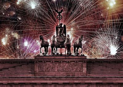 Berlin GER,Berlin,31.12.2020, Feuerwerk am Brandenburger Tor Feuerwerk bei Silvestershow am Brandenburger Tor 31.12.2020-stock-foto