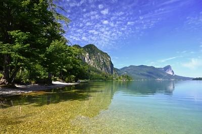 Landscape with nature. Beautiful and clean lake in the Austrian Alps - Mondsee. The Salt Chamber region - the federal st-stock-photo