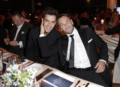 Mark Keller mit Sohn Aaron / 11. Laughing Hearts Charity Gala am 9. November 2019 im Hotel Grand Hyatt Berlin / *** Mark-stock-foto