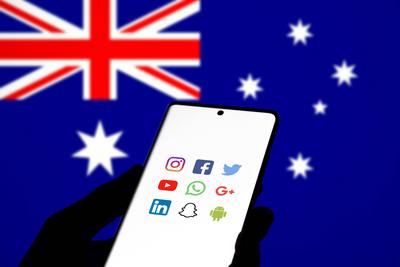 Dhaka, Bangladesch 04. Dezember 2024:Australien will Kindern die Nutzung sozialer Medien verbieten.-stock-photo