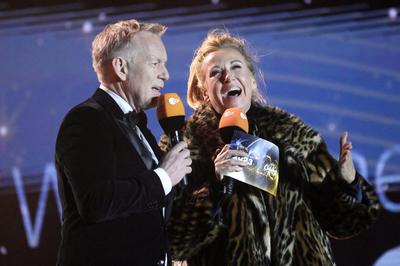 Johannes B. Kerner und Andrea Kiewel in der Silvestershow Celebrate at the Gate - Willkommen 2023 am Brandenburger Tor.-stock-foto