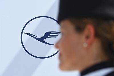 Flugbegleitergewerkschaft UFO hat Tarifverhandlungen mit der Lufthansa fuer gescheitert erklaert und laesst ihre Mitglie-stock-foto