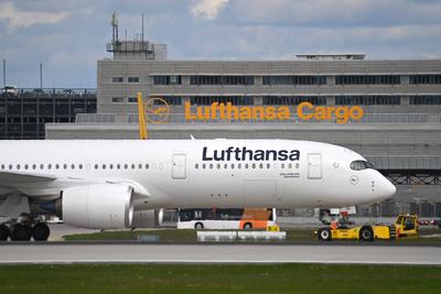 Flugzeuge am Munich Airport-stock-foto
