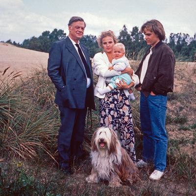 Das Erbe der Guldenburgs, Fernsehserie, Deutschland 1986 - 1988, Folge: Der rote Rubin , Darsteller: Friedrich Sch?tter-stock-foto