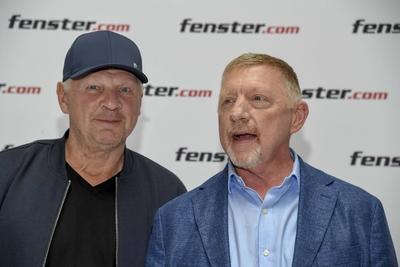abb Boris Becker mit Stefan Effenberg bei der Vorstellung der 5.neuen Werbespots Gute Fenster - Gute Nachbarschaft von Fenster.com im Hotel Adlon am 31.Juli 2025 in Berlin Berlin Deutschland *** abb Boris Becker with Stefan Effenberg at the presentation of the 5 new commercials Gute Fenster Gute Nachbarschaft by Fenster com at the Hotel Adlon on July 31, 2025 in Berlin Berlin Germany-stock-foto