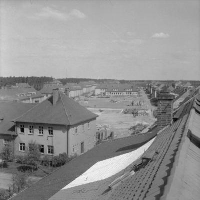 The Liberation of Bergen-belsen Concentration Camp, April 1945 Overview of the main parade ground at Camp No 2, Hohne Mi-stock-foto