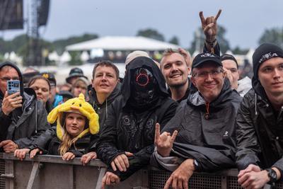 Wacken 2025 Fans Beyound the Black Fans trotzem dem  Regen-stock-foto
