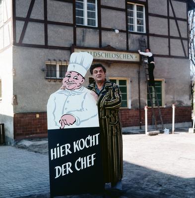 Hier kocht der Chef Hier kocht der Chef, Fernsehserie, Deutschland 1974, Darsteller: Friedrich Sch?tter, Deutschland Cop-stock-foto