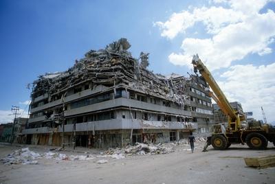 Bildnummer: 55182967  Datum: 20.09.1985  Copyright: imago/Sven SimonErdbeben von 1985 in Mexiko Stadt : zerst?rtes Geb?ude  019 Gesellschaft Naturkatastrophe Erdbeben Mexiko kbdia xkg  1985 quer Zerst?rung Sch?denBildnummer 55182967 Date 20 09 1985 Copyright Imago Sven Simon Earthquakes from 1985 in Mexico City Destroyed Building  Society Natural disaster Earthquakes Mexico Kbdia xkg 1985 horizontal Destruction Damage-stock-foto